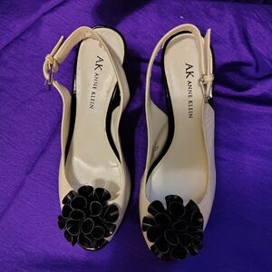 Anne Klein Women's Cream and Black Peep Toe Heels